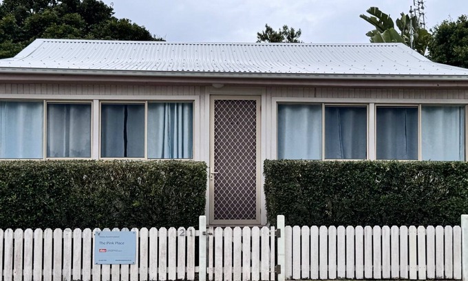Wooli House | The Pink Place, TOP NOTCH