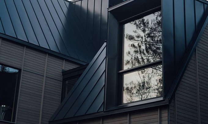 Chertsey Ski Chalet | The Pioneer Summary: