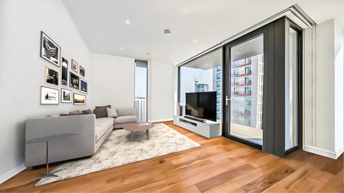 Peninsula Apartment | The Place- Greenwich 2-Bed flat