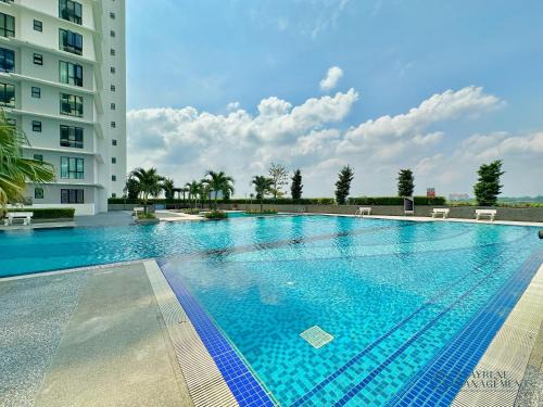 Taman Bukit Mewah Apartment | The Platino Near Paradigm Mall By Stayrene
