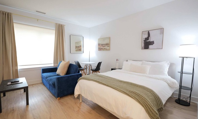 Stamford Apartment | The Platinum Downtown Stamford Studio Getaway