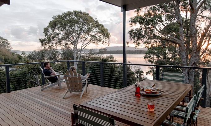 Green Point House | The Point Lake House w/direct access to Wallis Lake.