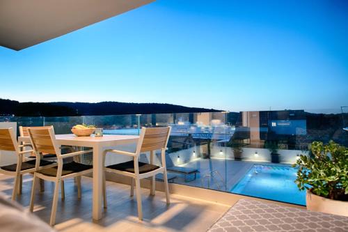 Vis Villa | The Pool House Vis