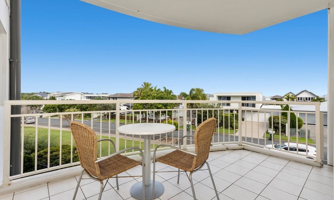 Kingscliff Apartment | The Pool Resort Kingscliff - 1 BR Spa Suite (7220) - Holiday Management Co.