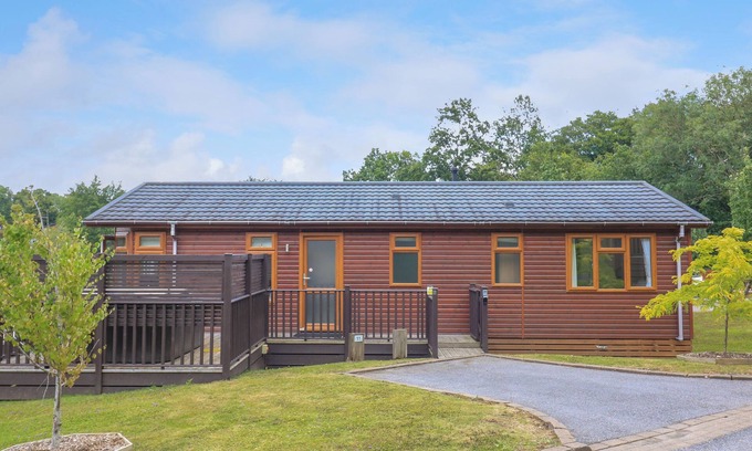 Liverton Cottage | THE POPLARS - 11 POOL VIEW, family friendly, with pool in Chudleigh