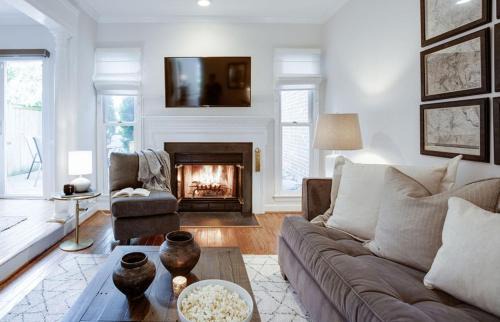 West End House | The Potomac