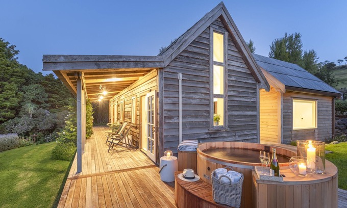 Langs Beach Cottage | The Potting Shed - A secret slice of paradise