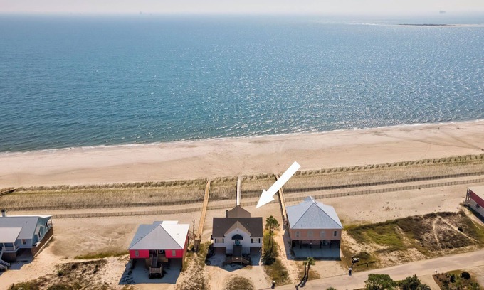Audubon Place House | The Pour House - Gulf Beachfront, 4 Bedroom, 2 Bath, Dog Friendly, Sleeps 8