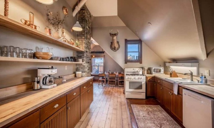 Lower East Side House | The Prospect Loft - Great for groups