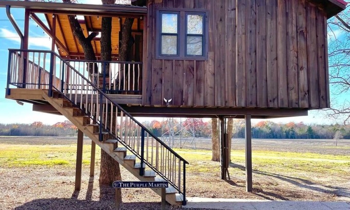 Elm Mott RV Rental | The Purple Martin 15MIN to Magnolia & Baylor