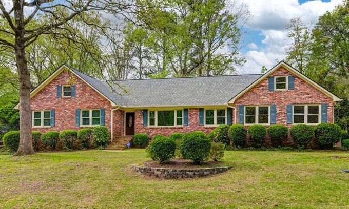 Harbison House | The Quail's Nest of Harbison | Sleeps 8
