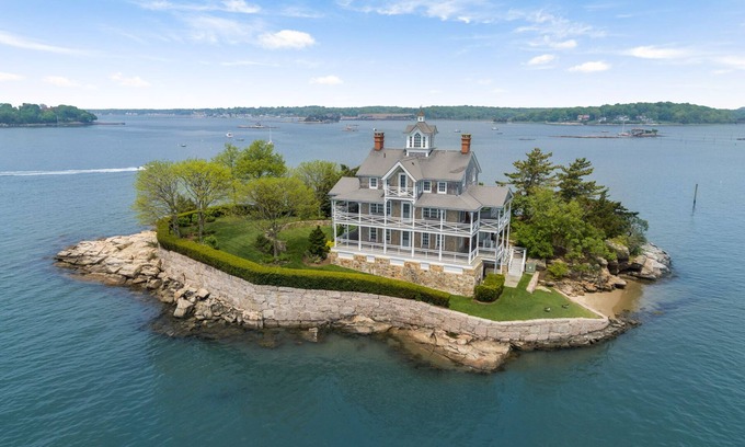 Branford House | The Queen of the Thimble Islands