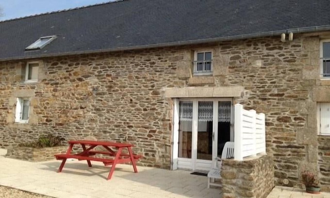 Clohars-Carnoet Cottage | The quiet countryside near the sea