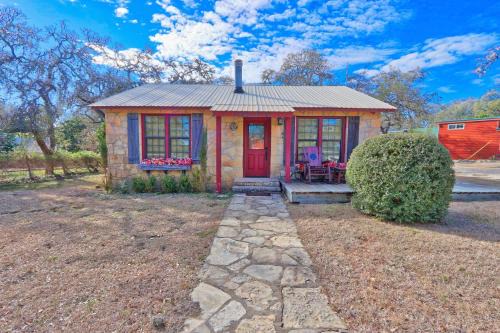 Wimberley Apartment | The Ranch at Wimberley - Caretaker's Cottage