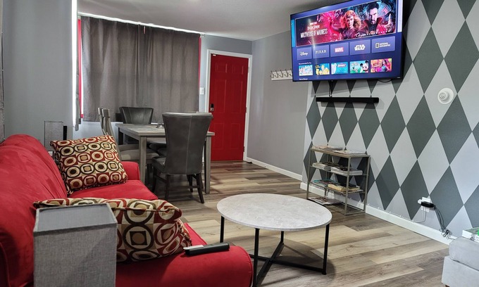 Greater South Side House | The Red Door Internet Coffee Comfort