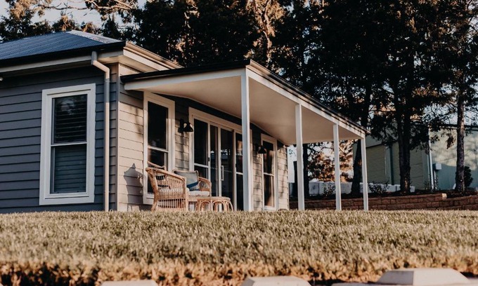 Glanmire Villa | The Red Hill Nest