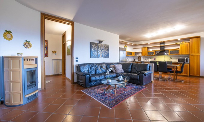 Bardolino House | The Red House - between lake and mountain
