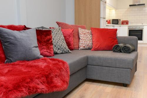Galway City Centre Apartment | The RED KEEP Fab Location - Two Bed - Two Bathrooms -Townhouse