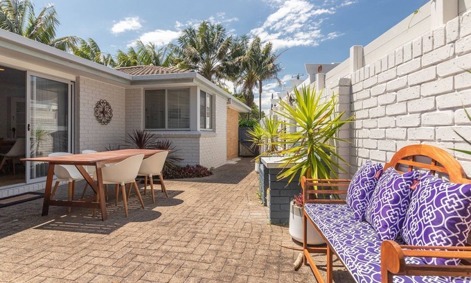 Boomerang Beach Villa | The Reef is a little piece of heaven and the perfect place to enjoy your next beach getaway.