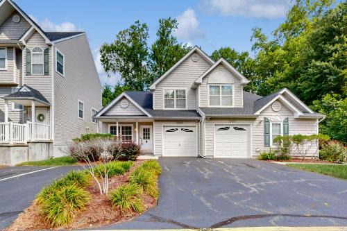 Lewes House | The Reserves of Nassau - 17295 Queen Anne Way