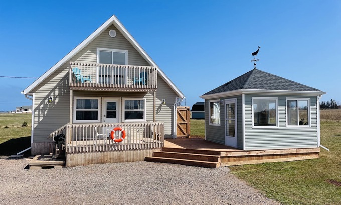 Darnley House | The rest is in Anne's land! - Hot tub, Kayaks Centrally located, stunning views.