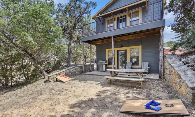 Graford House | The Retreat 19: Cozy Cabin