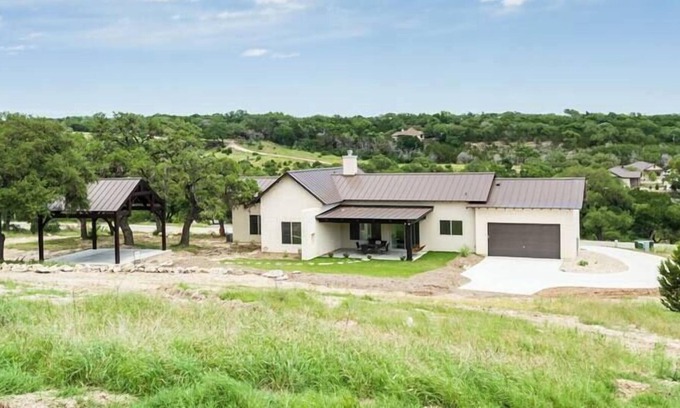 Spring Branch House | The Retreat at Hidden Falls