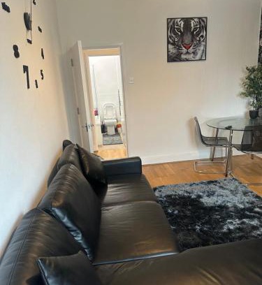 Westcliff-on-Sea Apartment | The Retreat On Retreat Road