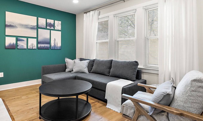 Detroit Apartment | The Retreat At The Park-2BDR. Upper Unite