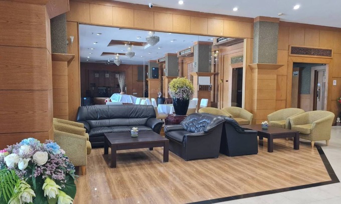 Nonthaburi Hotel | The Rich Hotel Rama 5