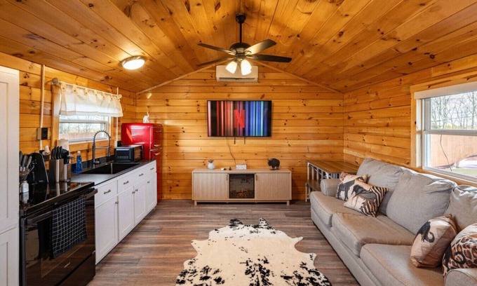 Rutland Cabin | The Ridge Cabin! 15-minutes from the ARK