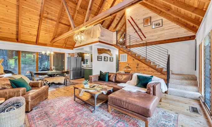 Sunnyside Ski Chalet | The Rigi Chalet | HOA Beach Access/Close to town!