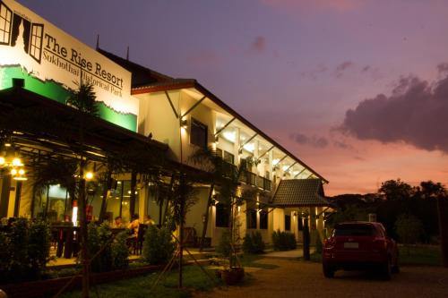 Mueang Kao Resort | The Rise Resort
