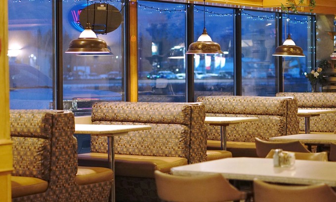Whitecourt Hotel | The Ritz Cafe and Motor Inn