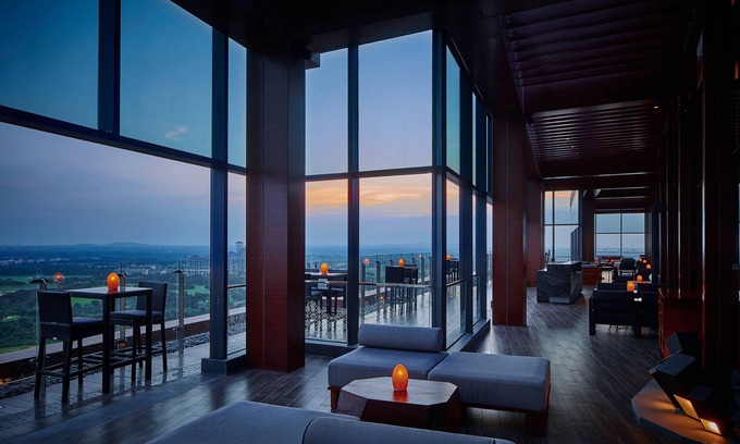Long Hua Hotel | The Ritz-Carlton, Haikou