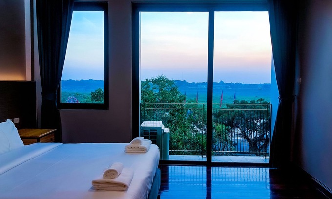 Vientiane Hotel | The Riva Vientiane Hotel