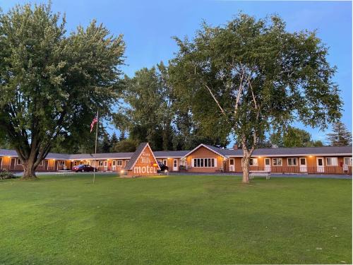 Algoma Hotel | The River Hills Motel - Algoma, WI - Near Door County