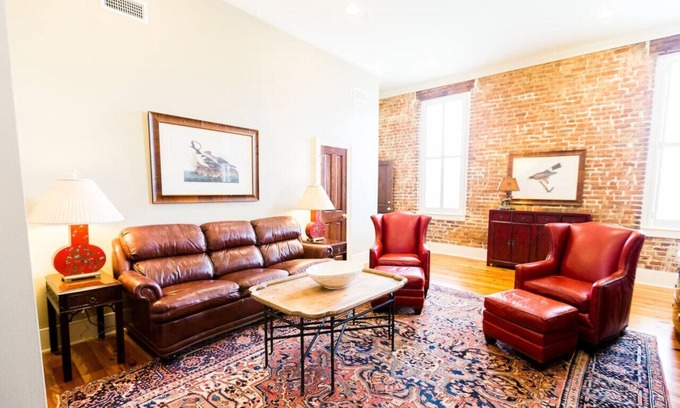 Natchez Hotel | The River Walk Inn - Room 805