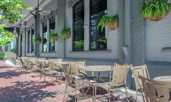 Central Business District Hotel | The Riverfront Hotel New Orleans