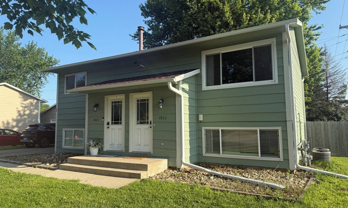 Rochester House | The Rochester Rambler - 2BD/1BA