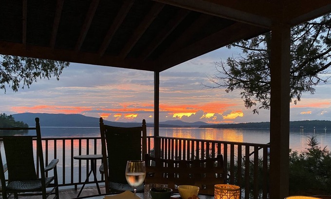 Moriah Center Cottage | The Rocks: Magical lake cottage on private point