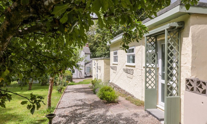 Camborne Cottage | THE ROOST, romantic, country holiday cottage in Camborne