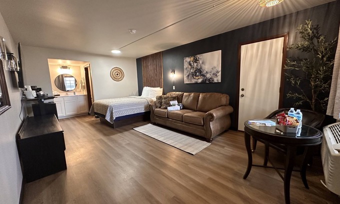 Coshocton Hotel | The Roscoe