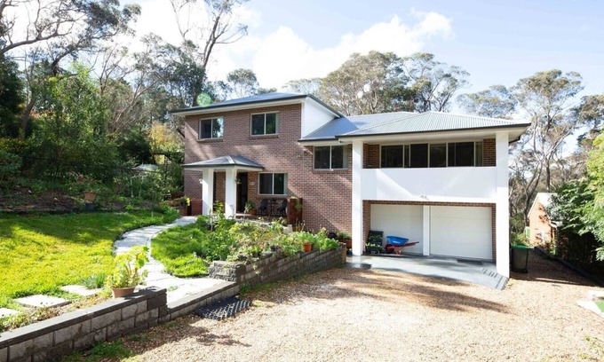 Katoomba House | The Rose house BandB Cozy Family house in Katoomba