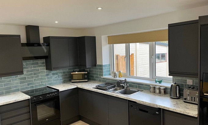 Clacton-on-Sea House | The Rose-Marie Lodge