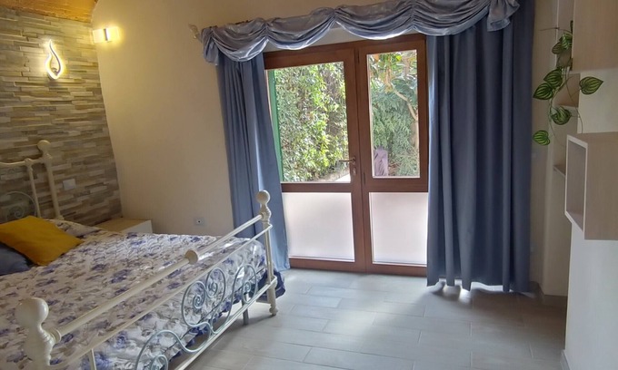 Ponsacco Apartment | THE RUSTIC NEST SUITE
