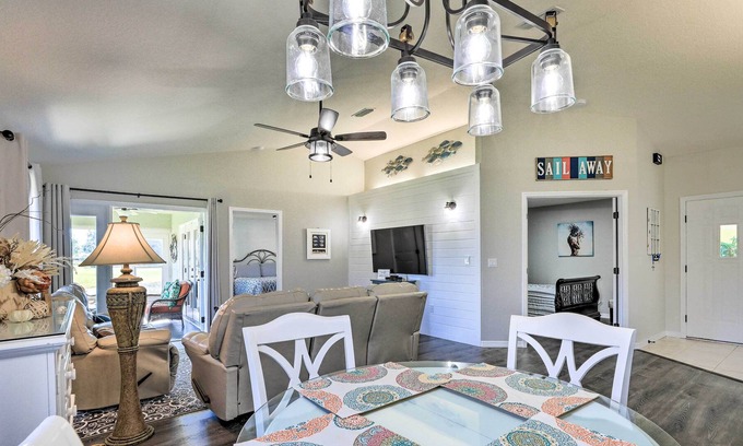 Highland Villa | 'The Sail Away' - Sebring Villa w/ Sunroom!