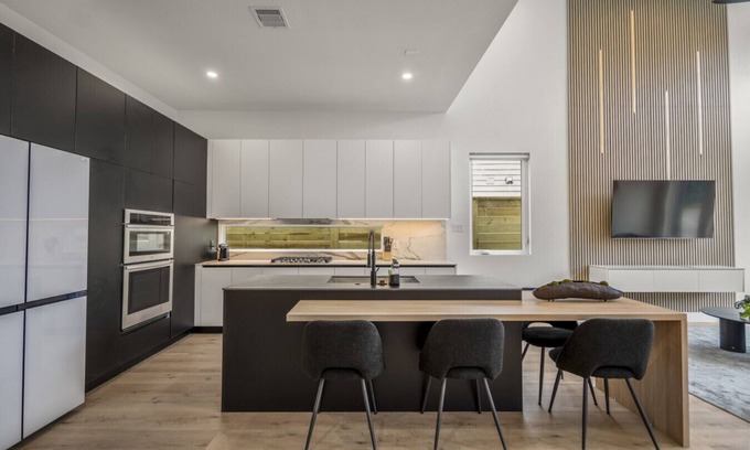 OST - South Union House | The Saint Zane Loft - Unit B