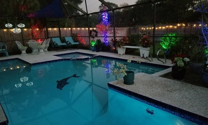 Interchange Square House | "THE SANCTUARY" "Your home away from home! Location, Location, Location!