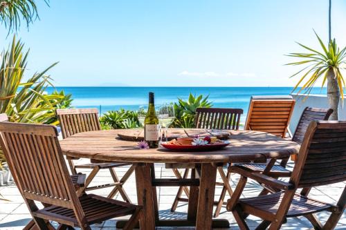 Onetangi Apartment | The Sands - Villa 28 - Stay Waiheke
